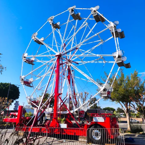 Family carnival ride